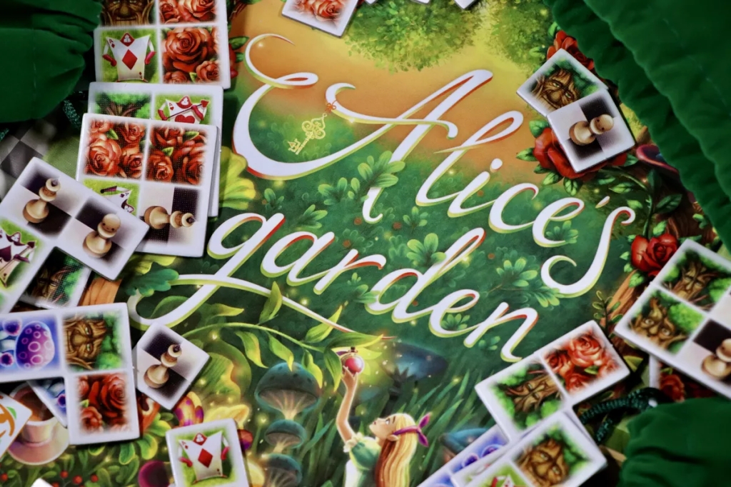 Alice's Garden, Board Game